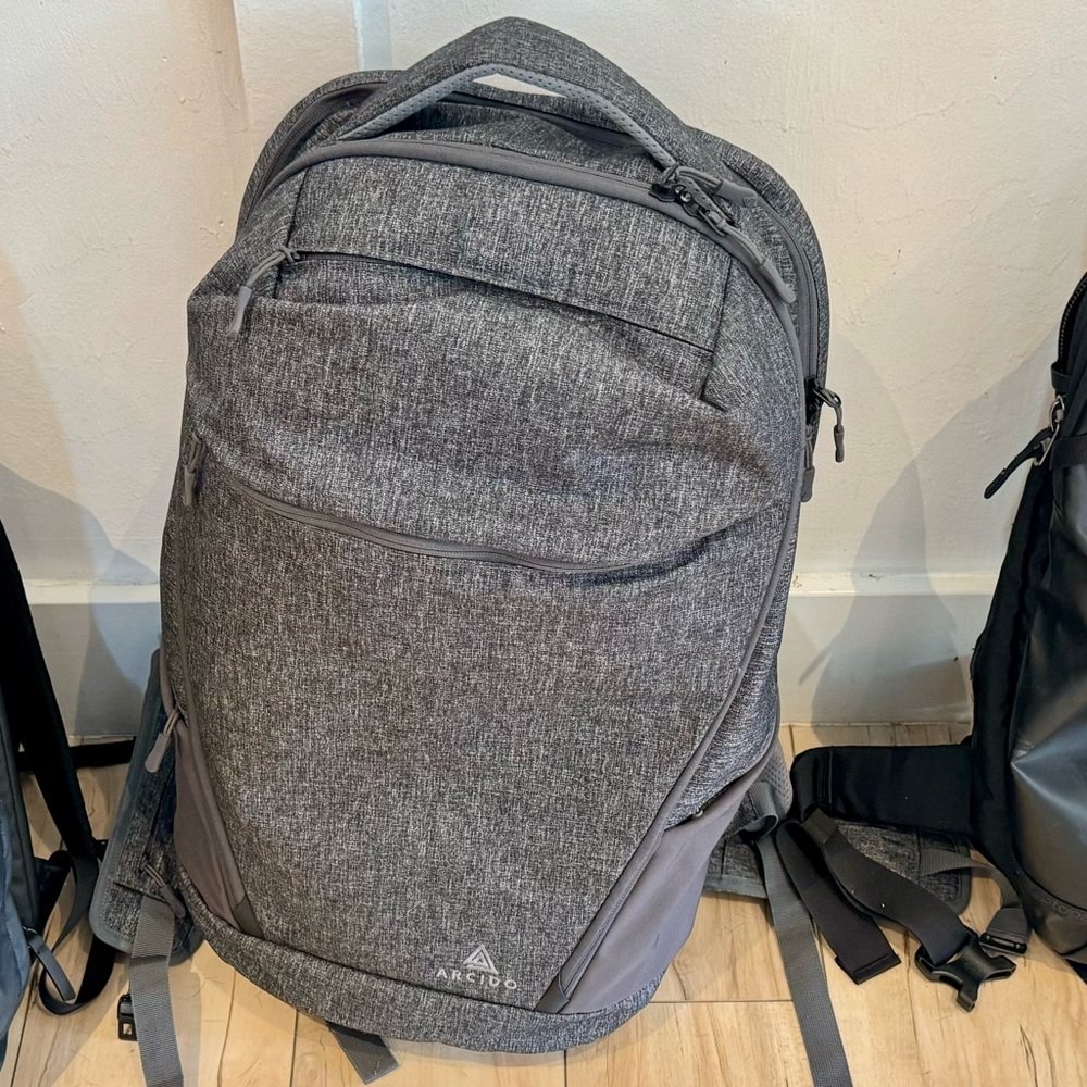 Arcido Akra 35L backpack